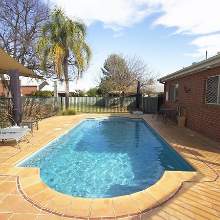 Wagga RSL Club Motel Wagga Wagga Bagian luar foto