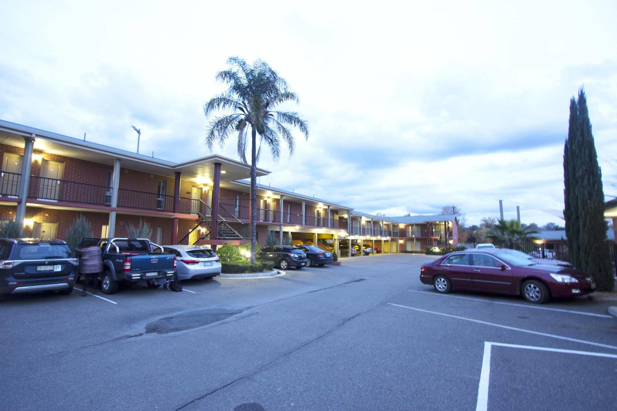 Wagga RSL Club Motel Wagga Wagga Bagian luar foto